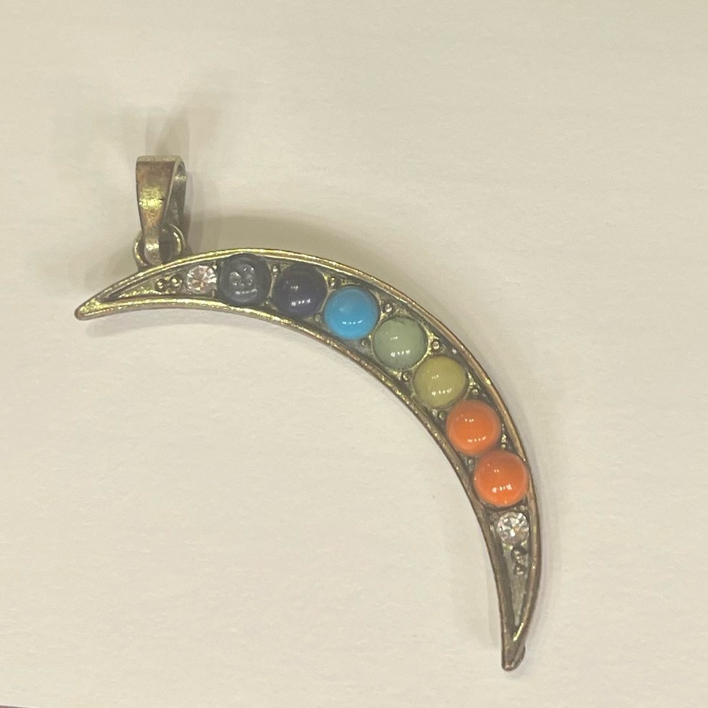 Moon Chakra Pendant - Picture 7 of 10
